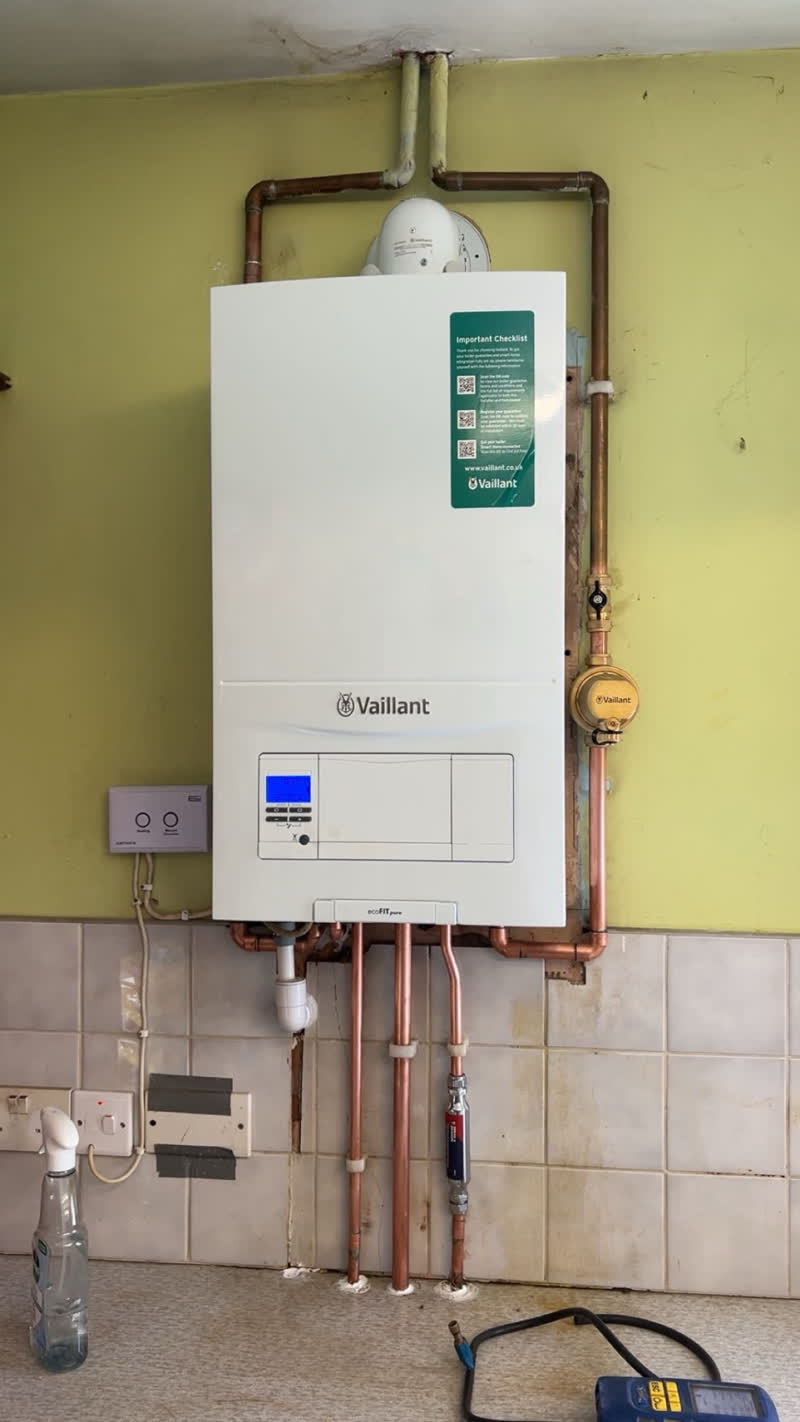 Vaillant ecoFIT pure boiler installed with new gas pipework